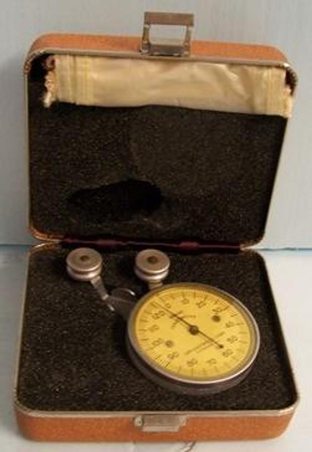 Used QTY. 1. KIDDE-SIPP TENSOMETER TENSION METER 0-130 GRAMS SERIAL # 4076 WITH CASE. .