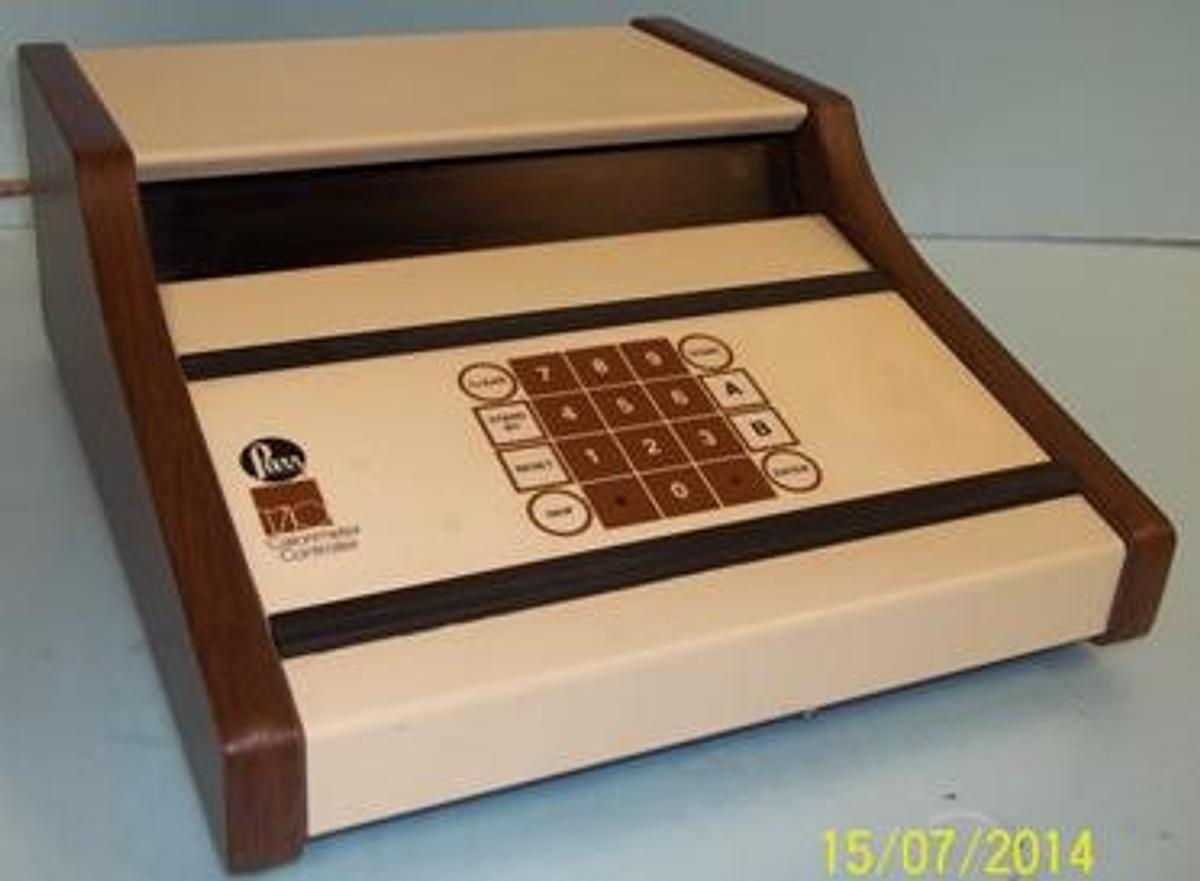 Used QTY. 1. PARR INSTRUMENT CO. CALORIMETER CONTROLLER MODEL: 1710