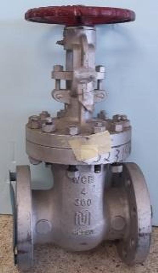 Used MILVACO 4" 300 FLANGED RAISED FACE WCB (WELDABLE CARBON BODY) GATE VALVE 4-300 W2360 STEM-CR13 DISC-CR13.