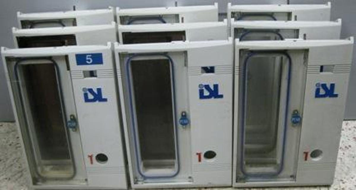 Used ISL BY PAC AD86 5G2 DISTILLATION GRADUATED CYLINDER DOOR PANELS WITH PUSH TO LOCK SITE GLASS DOORS.