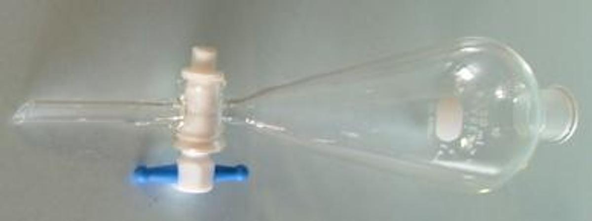 Used QTY. 1. PYREX: NO. 6402 250ML SEPARATORY FUNNEL 22 4 MM