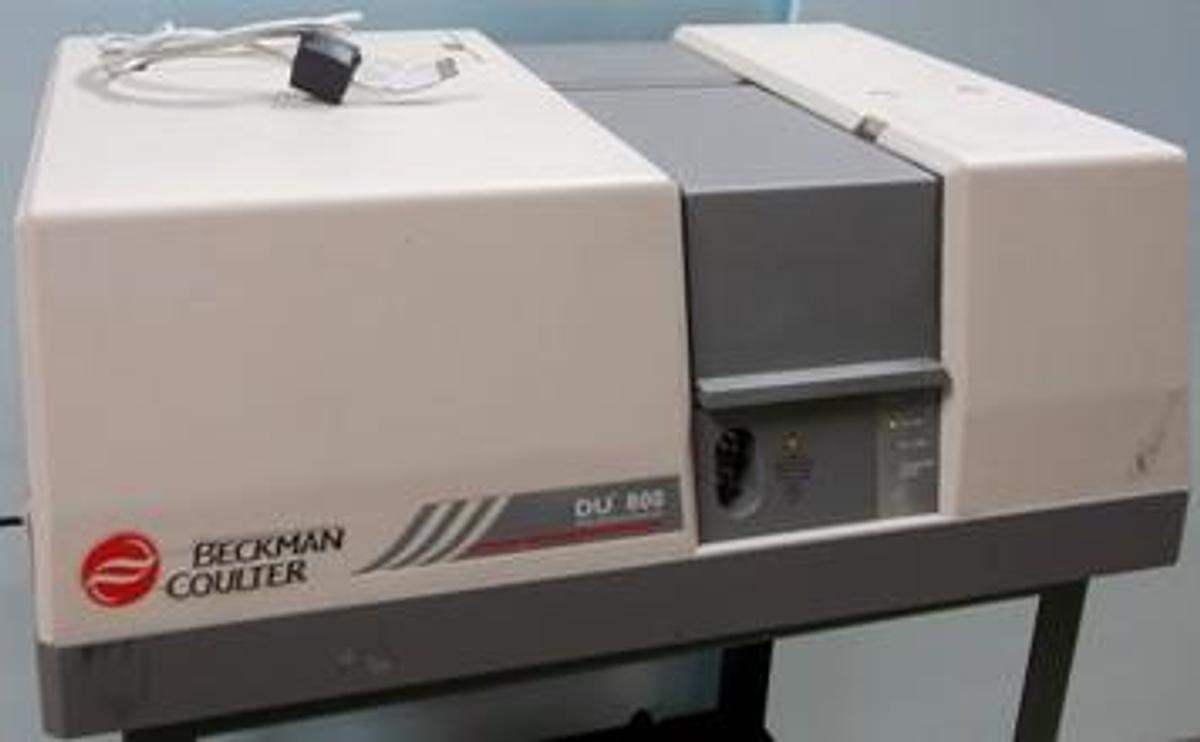 Used QTY. 1. BECKMAN COULTER DU 800 SPECTROPHOTOMETER
