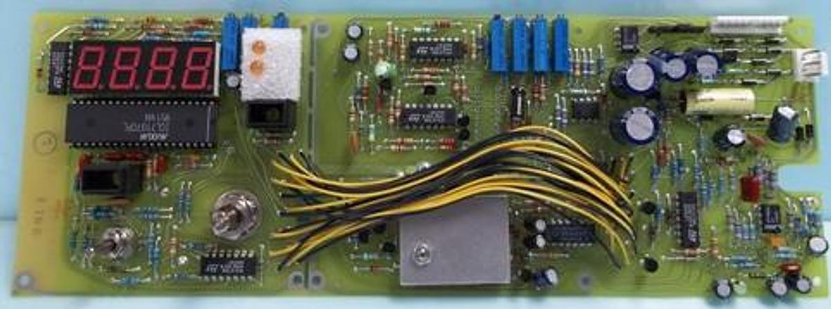 Used NESLAB PCB BOARD FOR NESLAB BATH MAXIM ICL7107CPL 9514N 9611 NP CIRCLE T E14 ET 110-056 REV.0 430-022 2.5K 19-9603 HEF4077BP 982480PS HNN9518 2 LM324N WJ92L9540 ST MALAYSIA 1 TRIMPOR 2 CW 3 3006P 203 9540M 1 TRIMPOR 2 CW 3 3006 203 9540M.