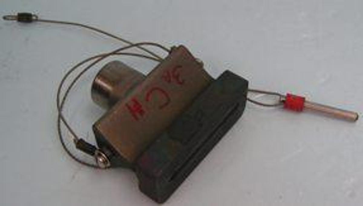 Used QTY. 1. ATOMIC ABSORPTION BURNER HEAD ATTACHMENT