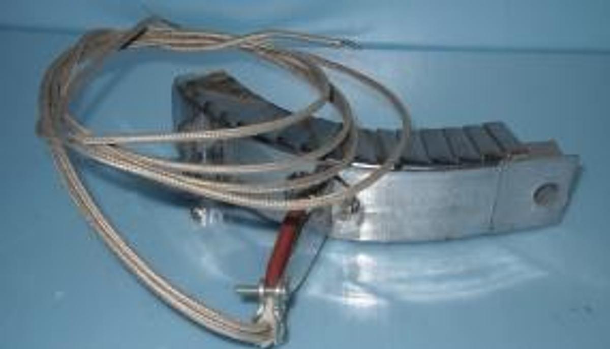 Used QTY. 1. UNI-FLO OUTER DIE TOP HEATER BAND CLT TC 171250 2B-02-F MEGA C-14505 1500W - 480V 9" X 1 ½"