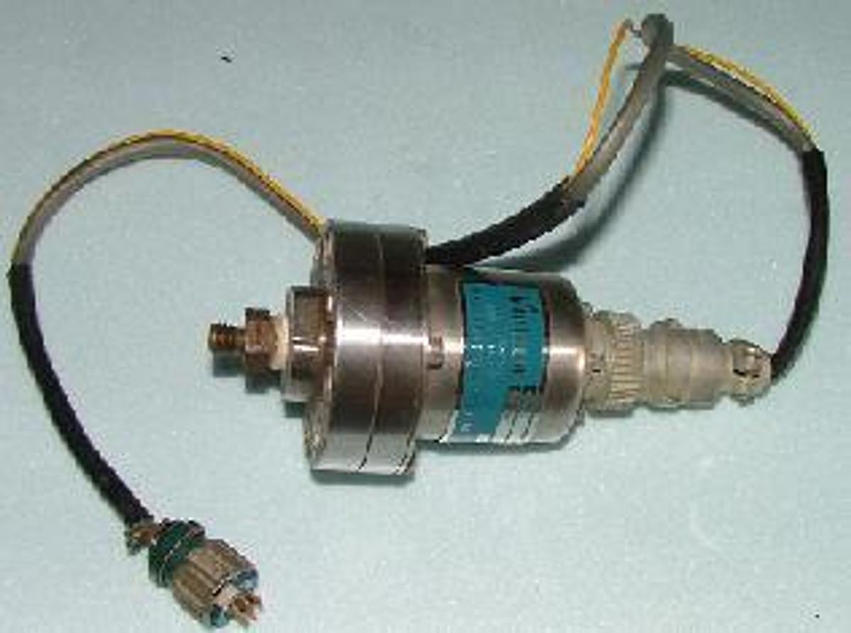 Used VIATRAN CORPORATION PRESSURE TRANSDUCER MODEL 304