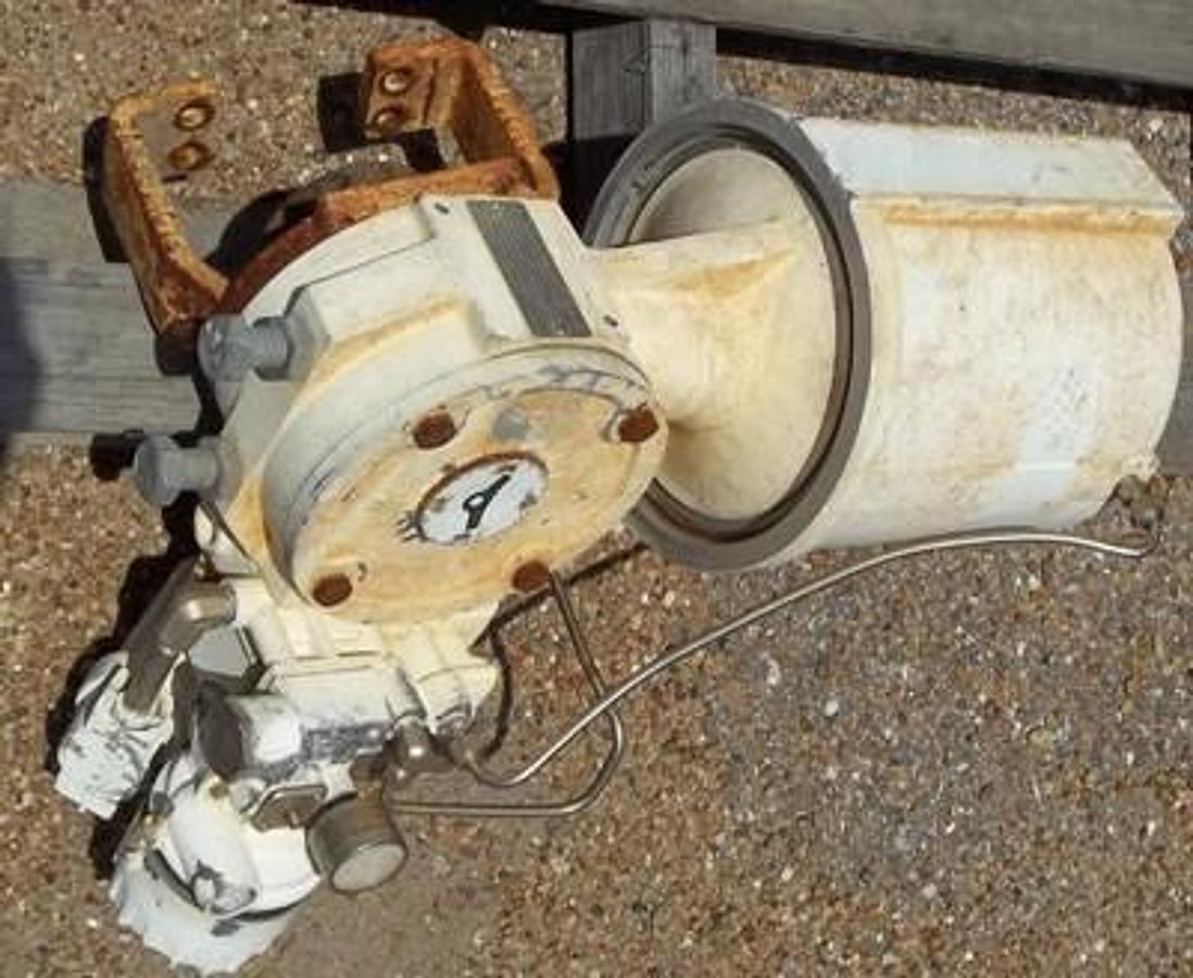 Used VALTEK AIR ACTUATOR WITH CONTROLLER AND TRANSMITTER ONLY FOR SIZE-6 CLASS-150 CV-900 SIGNAL-4-20 MA TRIM#-6 STROKE-90 DEG BODY-CARBON STEEL PACKING-PTFE CUP & CONE PLUG/DISC/BALL-316 SS SEAT-PFA/VITON ORIG.