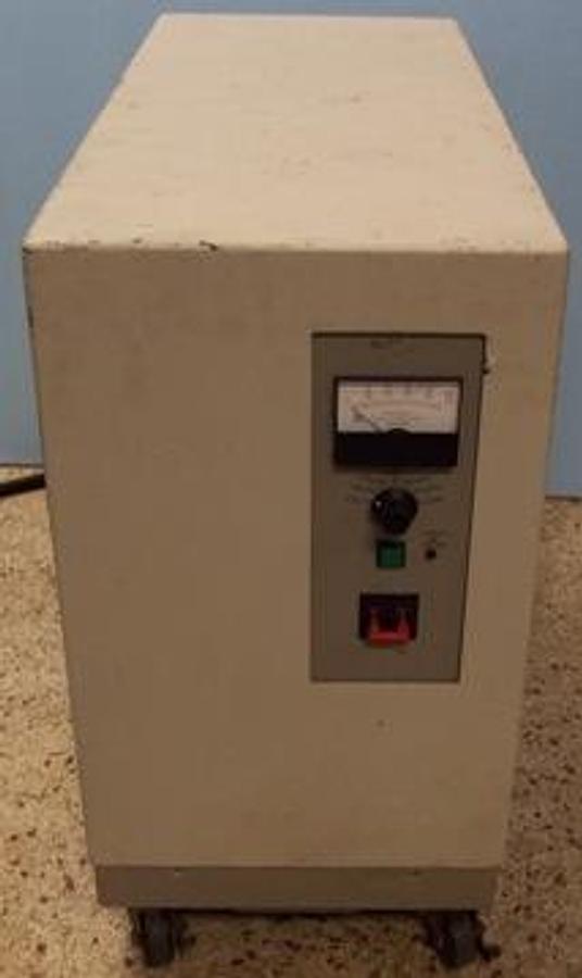 Used QTY. 1. THERMO JARRELL ASH VOLTAGE CONTROLLER MODEL: SERIAL NO: 2956 208V 30A 50/60HZ 1 PHASE.