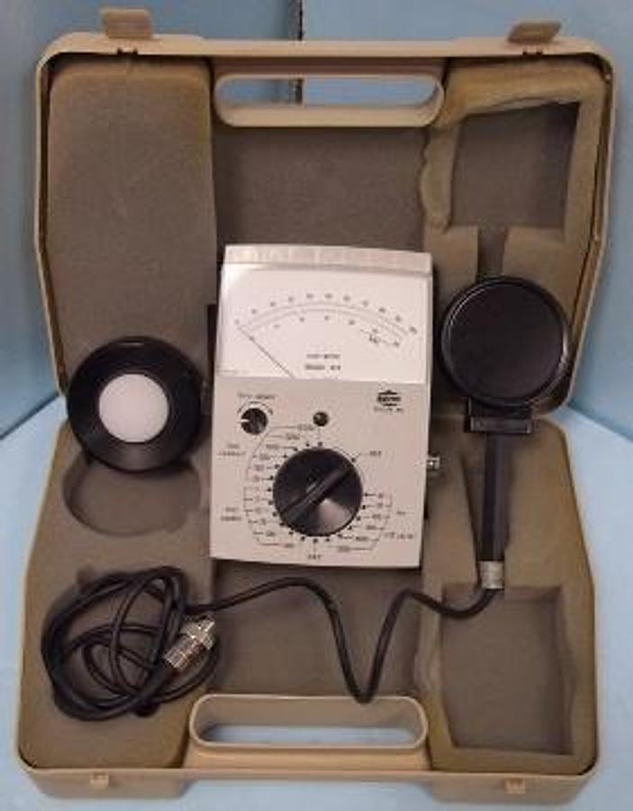 Used QTY. 1. CHAUVIN ARNOX AEMC CORPORATION LIGHT METER MODEL: 814