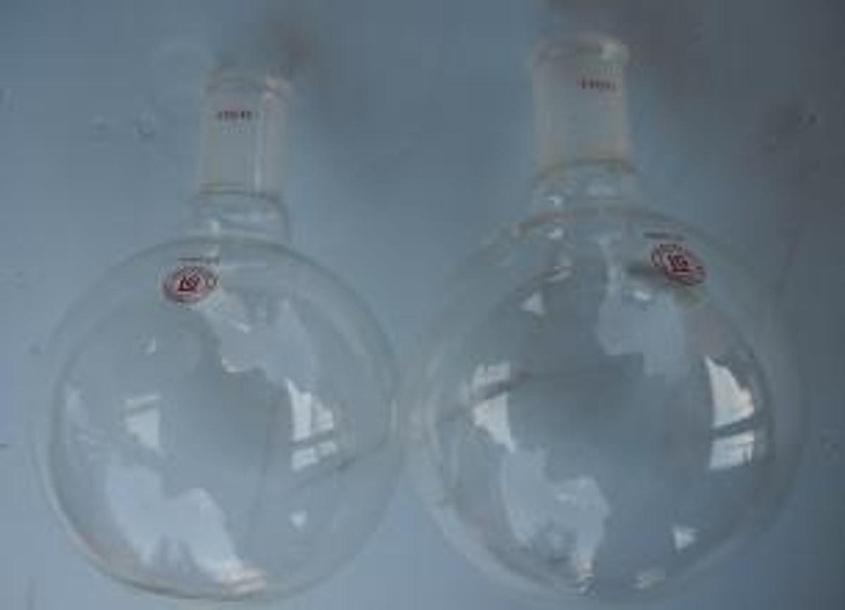 Used LAB GLASS ROUND BOTTOM BOILING FLASK 29/42 1000ML.