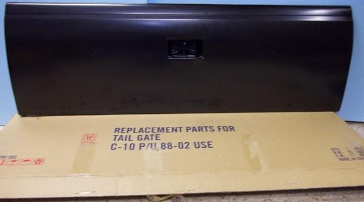 Used CHEVY GM C-10 PICKUP TAIL GATE NO. GM190017