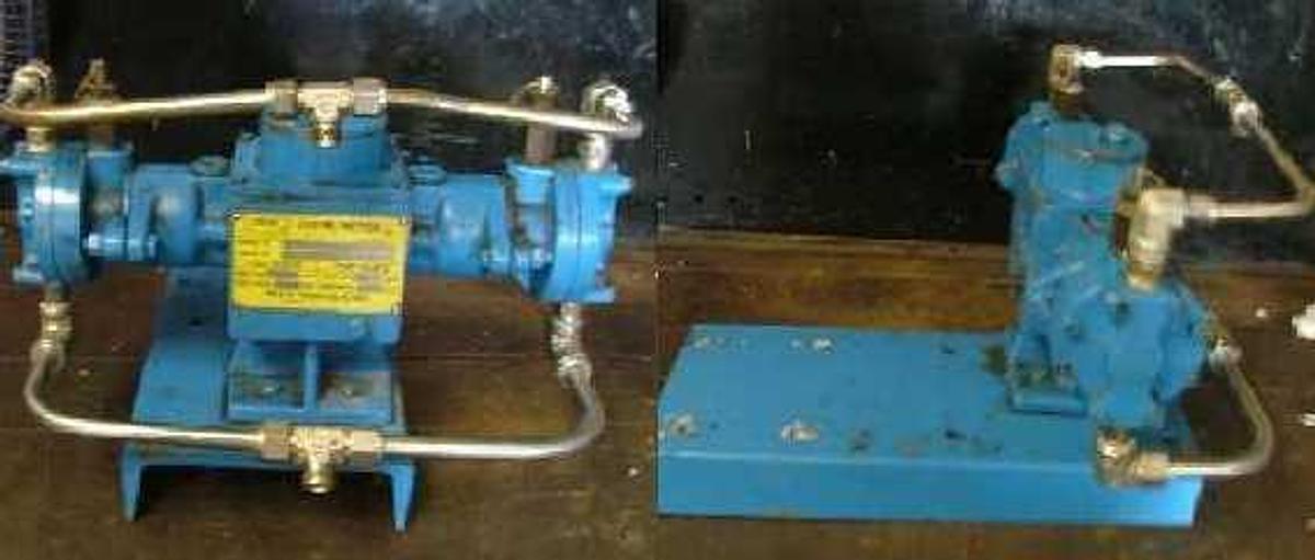 Used CRANE CHEM/METER DUEL PUMP MODEL 211-43SM-SF