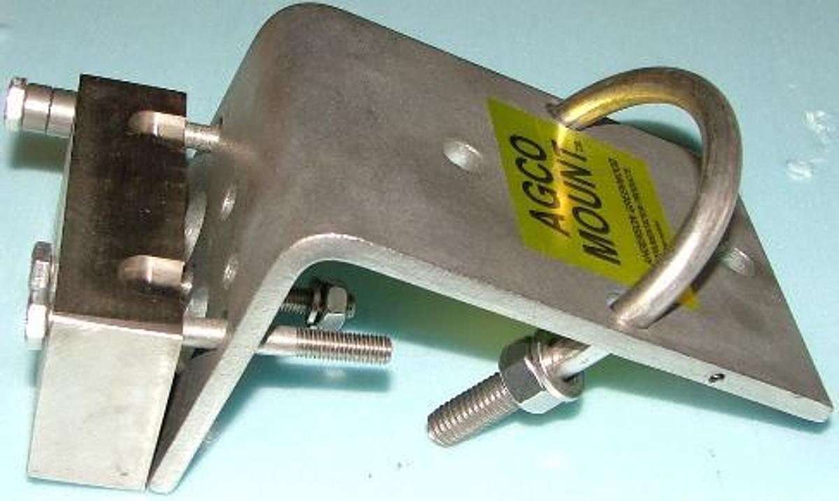 Used QTY. 15. ANDERSON GREENWOOD AGCO MOUNT ASSY: 02.1639.545