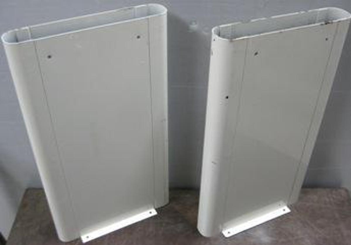 Used CANNON INSTRUMENT COMPANY CONSTANT TEMPERATURE KINEMATIC VISCOSITY BATH CT-500 VISCOSITY BATH BACK PANEL ONLY THIS IS THE PART THAT THE WIRES GO DOWN IN TO EACH ONE IS 18 ½" X 10 ½" X 2".