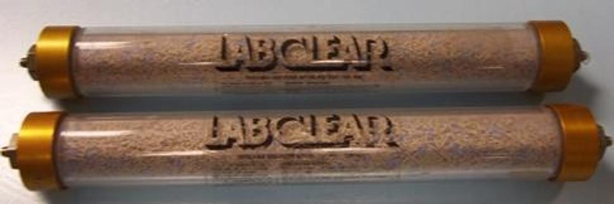 Used LAB CLEAR REFILLABLE GAS FILTER MODEL: RGF-125-400 ¼" FITTINGS ON THE ENDS.