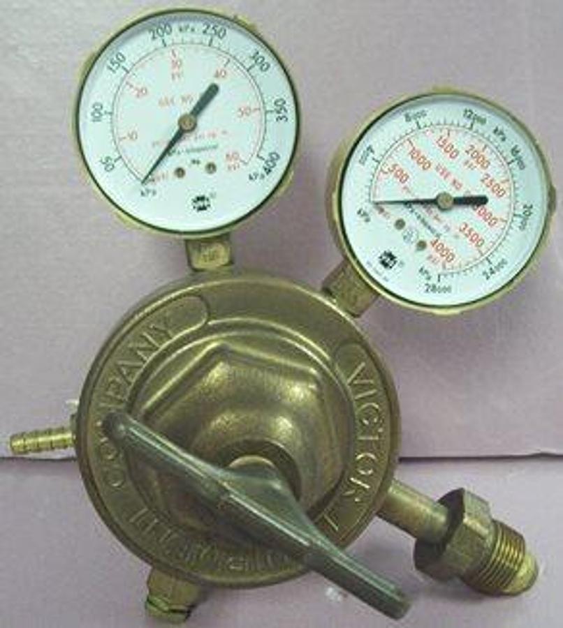 Used VICTOR EQUIPMENT COMPANY DUAL GUAGE REGULATOR
