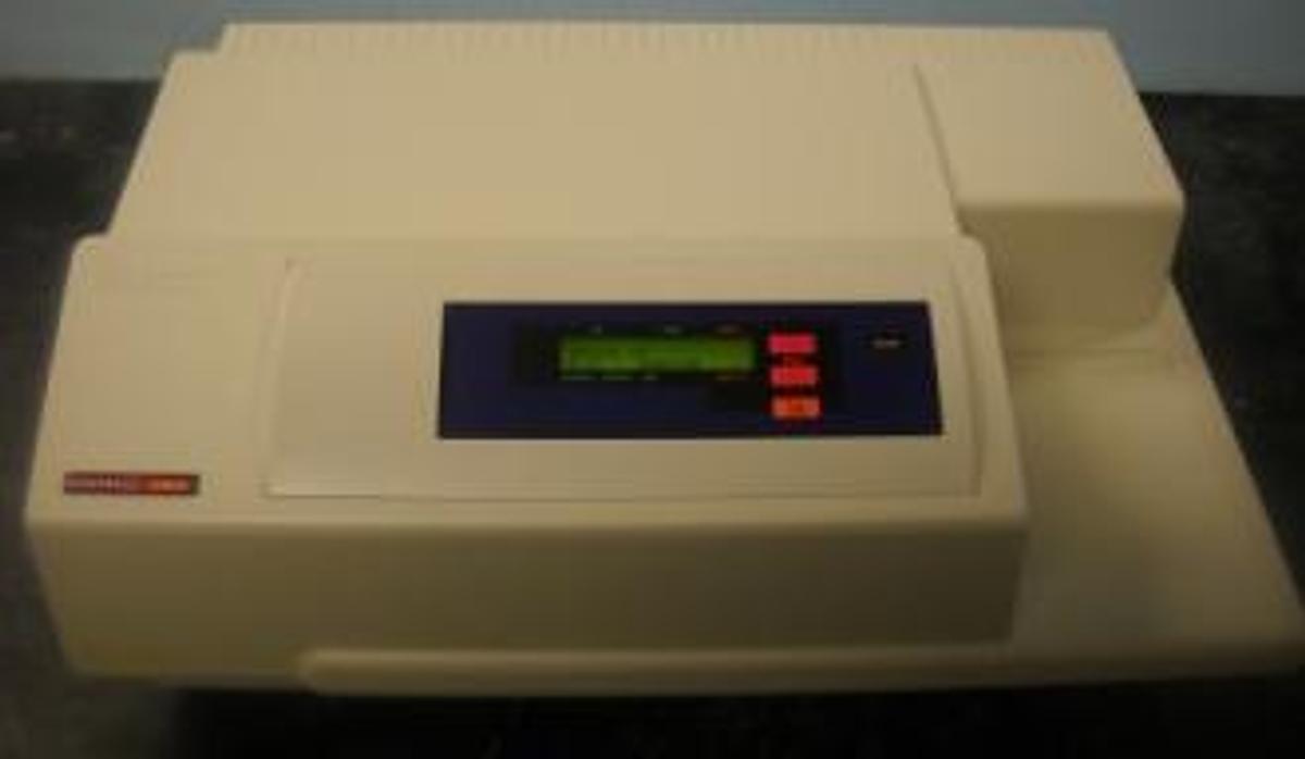 Used QTY. 1. MOLECULAR DEVICES SPECTRA MAX GEMINI XS MICRO-PLATE FLUOROMETER GEMINI XS VER. 4.51