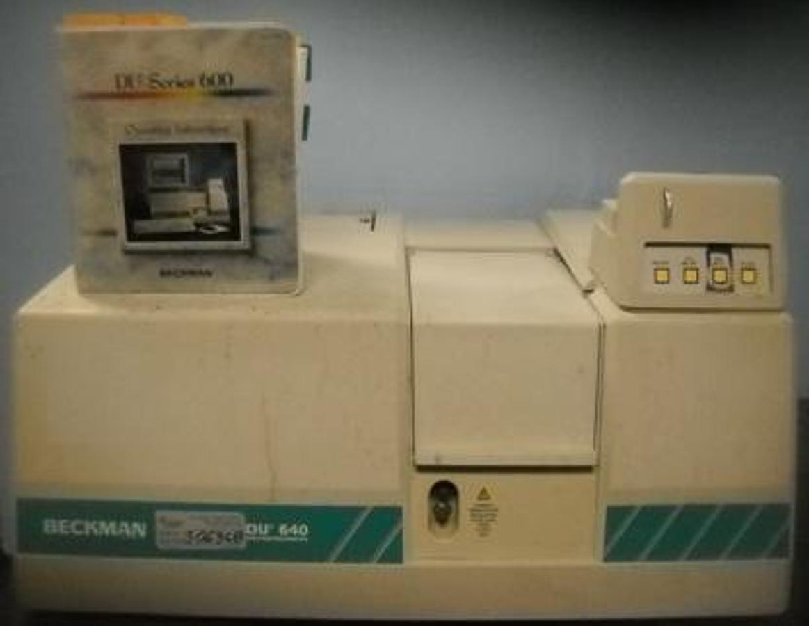 Used BECKMAN DU 640 SPECTROPHOTOMETER