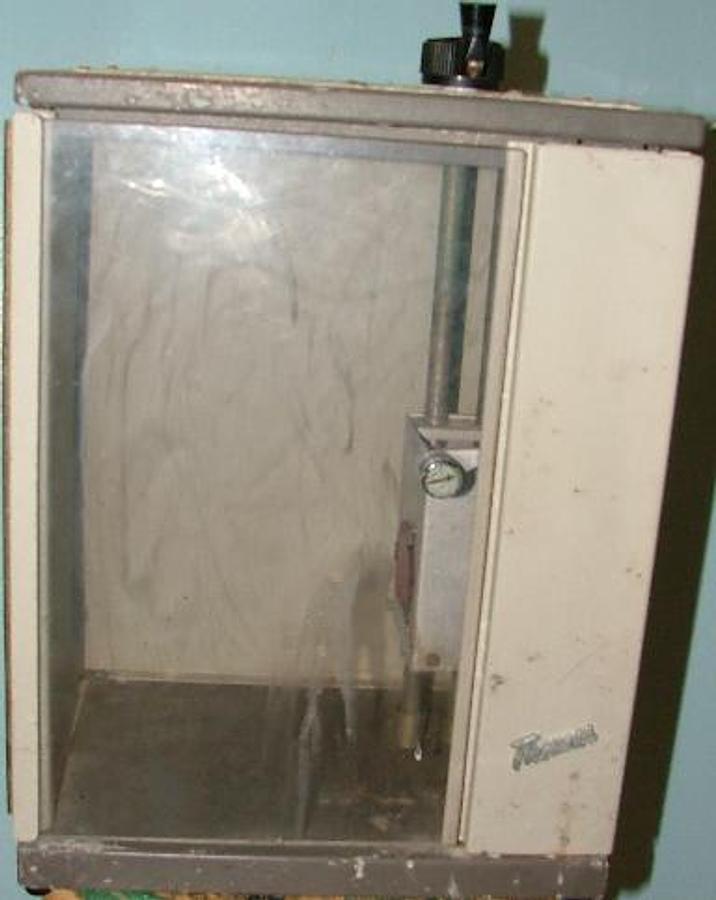 Used QTY. 1. THOMAS OGG OXYGEN FLASK IGNITER MODEL II