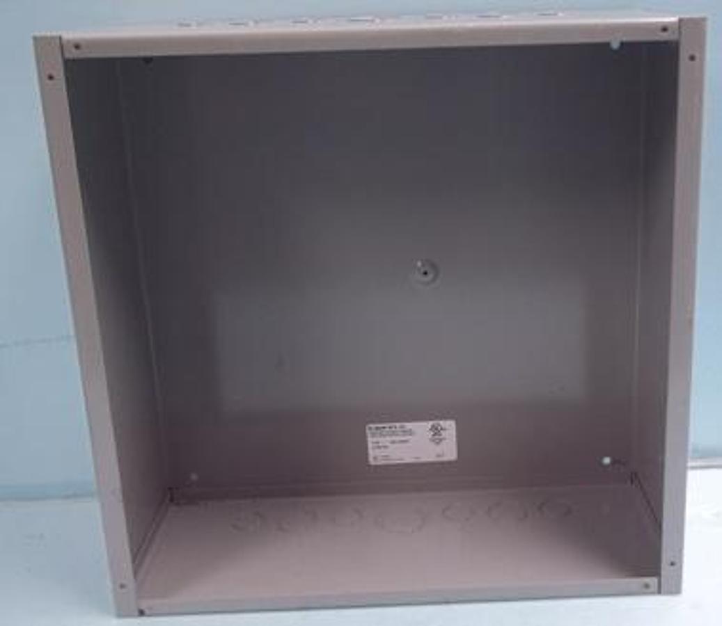 Used MILBANK MFG. CO. TYPE 1 ENCLOSURE 16166-SC1 DOM:10/06/09 LANT 4 1002135 REV. F C UC UL LISTED JUNCTION AND ULL BOX 45X8 .
