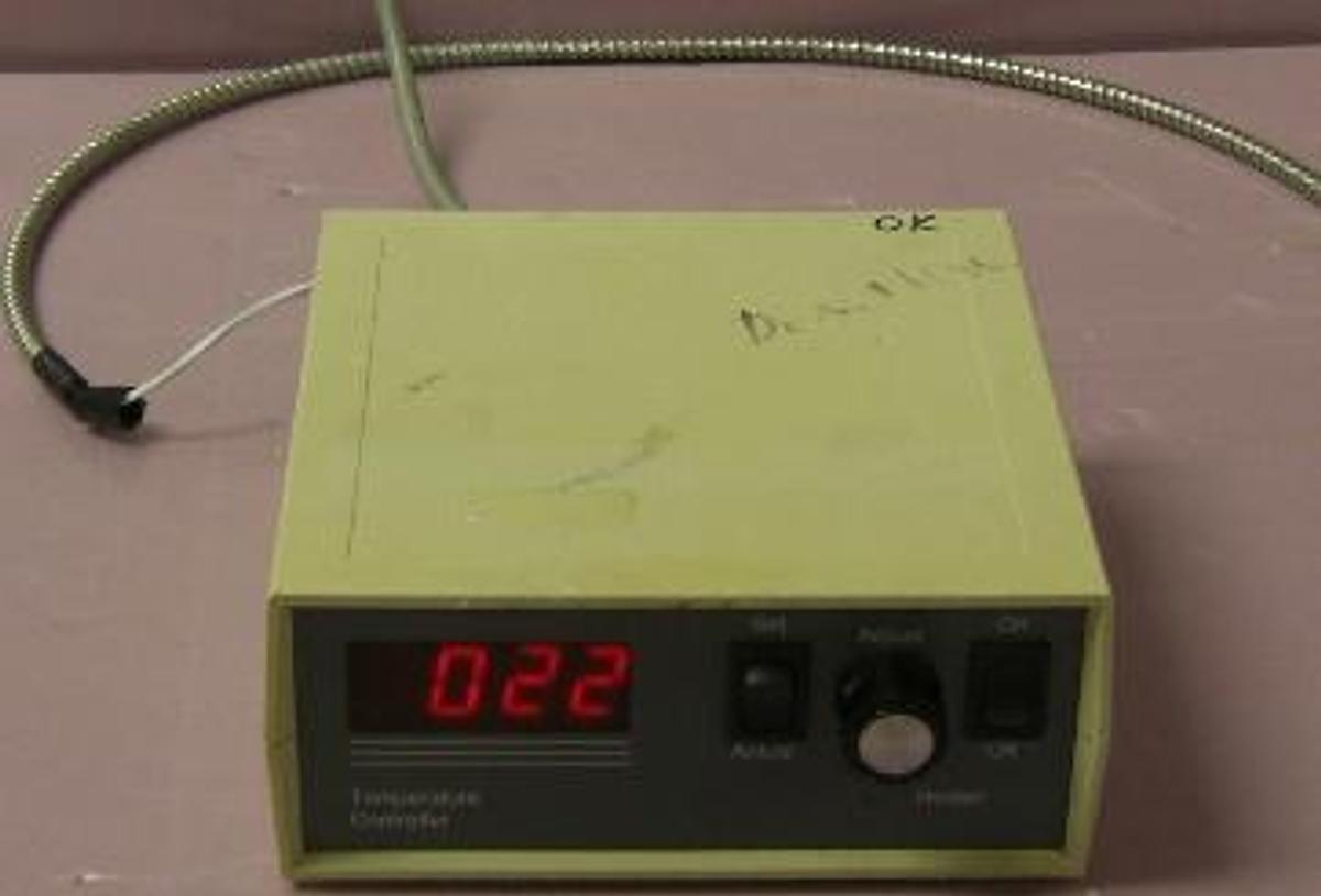 Used QTY. 1. COLE - PALMER TEMPERATURE CONTROLLER