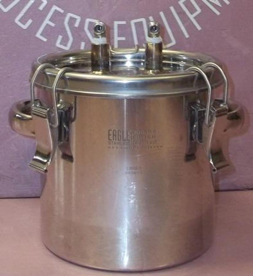 Used QTY. 1. EAGLE STAINLESS STEEL PRESSURE CONTAINER MODEL: CTH-18 ALLOY 316LSS CAP. 4 LT