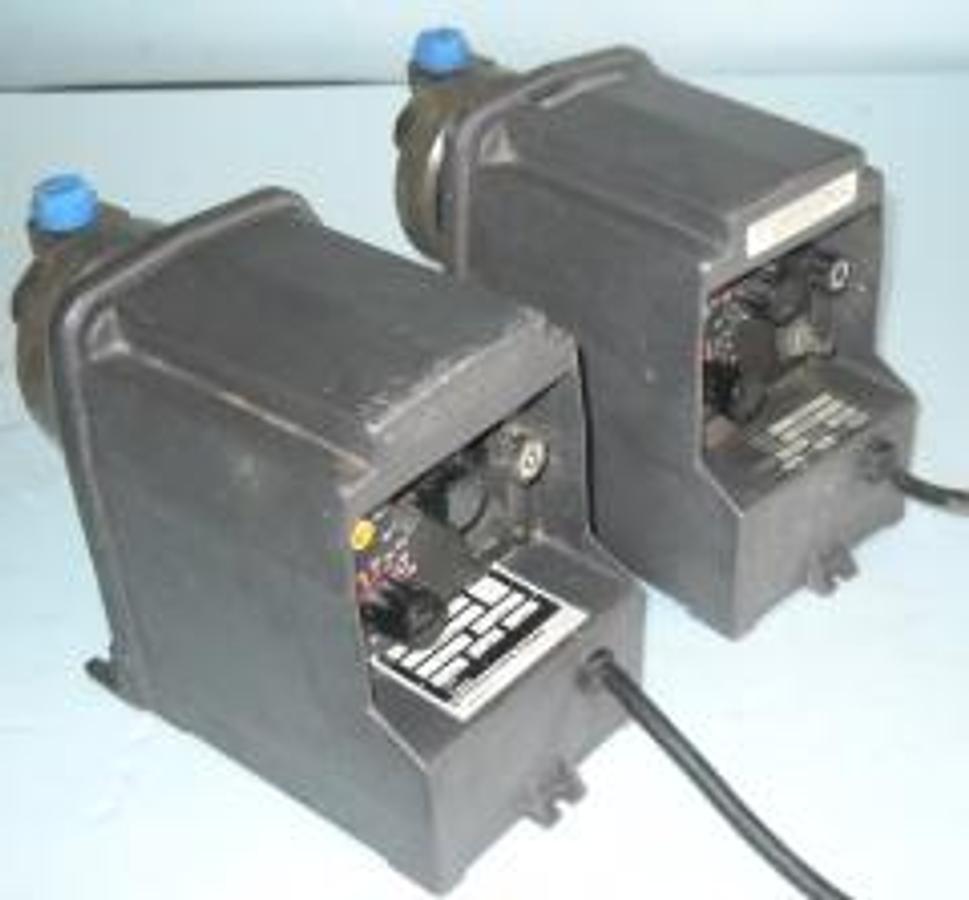 Used QTY. 2. CHEM-TECH INTERNATIONAL INC PUMPS PRECISION CONTROL PRODUCT METERING A. MODEL 12711-11P