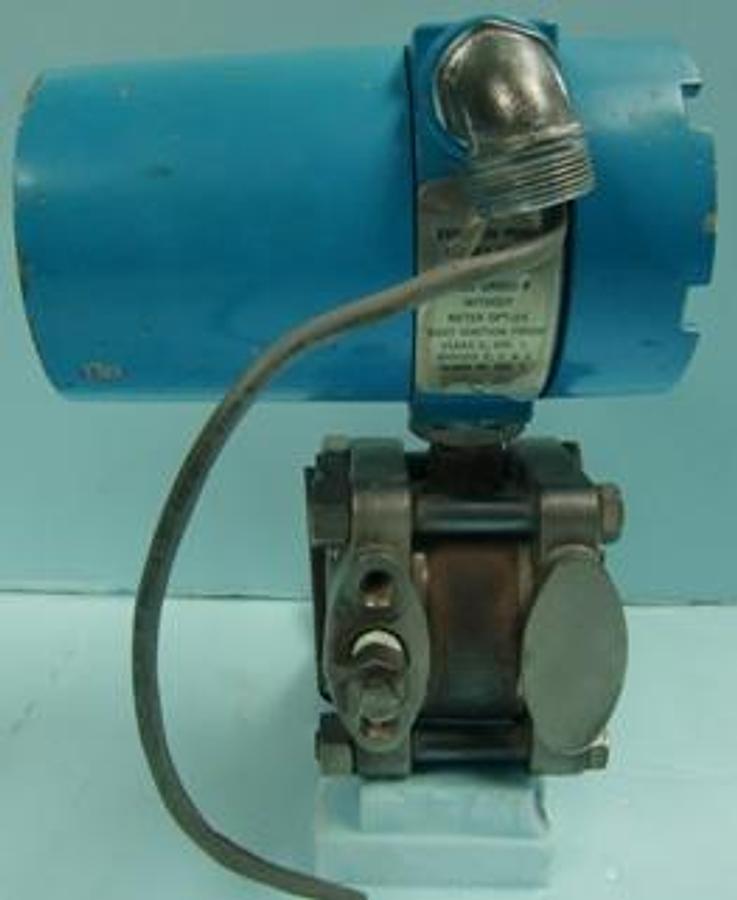 Used QTY. 1. ROSEMOUNT ANALYTICAL EXPLOSION PROOF PRESSURE TRANSMITTER MODEL: 1151GR6ESA81P2D3D6L4 M3 1101001091CV05