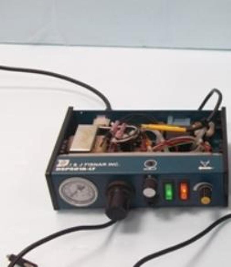 Used QTY. 1. I&J FISNAR INC. MODEL DSP501A-LF FLUID DISPENSING SYSTEM MISSING COVER PANEL.