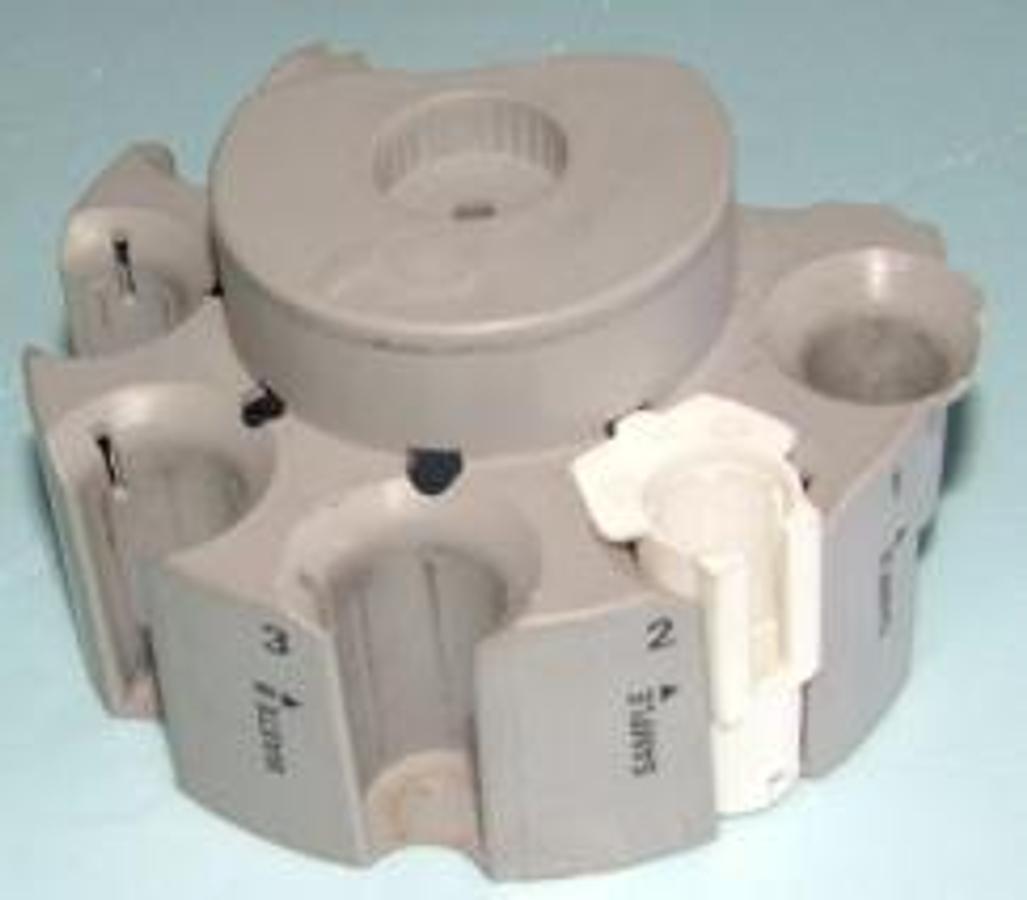 Used HEWLETT PACKARD 7683 AUTO SAMPLER 6 POSITION TURRET ONLY.