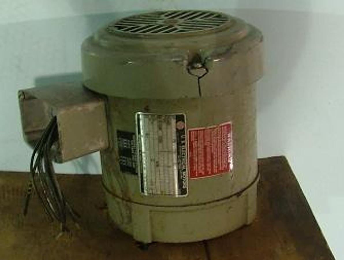 Used QTY. 1. US ELECTRICAL MOTORS ½ HP PH3 INSULATION CLASS B 60HZ FRAME 560 230V 460V 1.7A 83A DESIGN B CODE L F0510038 CONT RATING 53C RISE 3500 RPM SHAFTEND BRG 6203-27-1/C SF100 IDNO 60-0867-896.