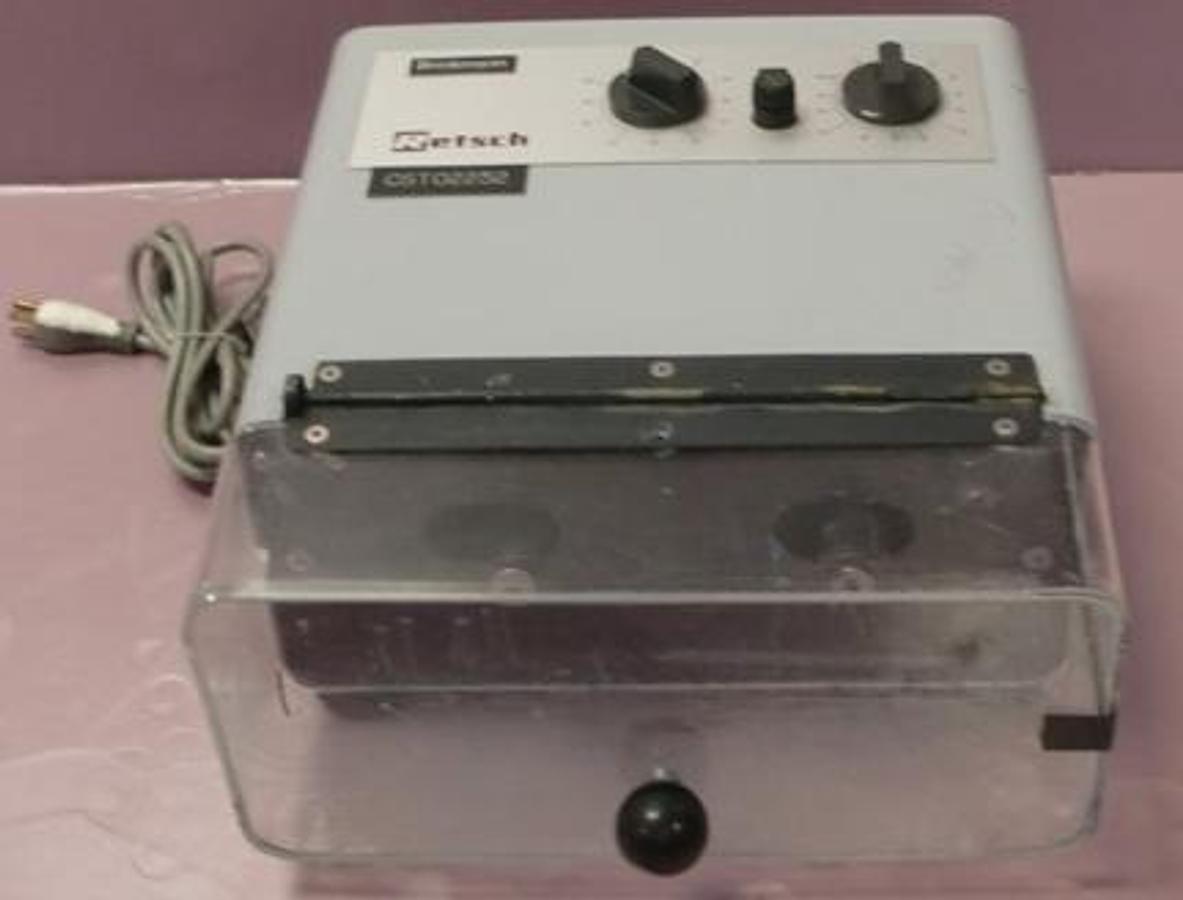 Used RETSCH CTSO2252 MILL / SHAKER