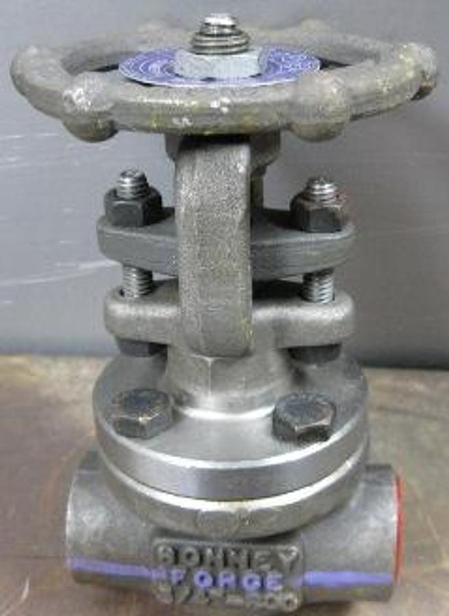 Used QTY. 1. BONNEY FORGE ¾" 800 THREADED/SOCKET F9 GATE VALVE