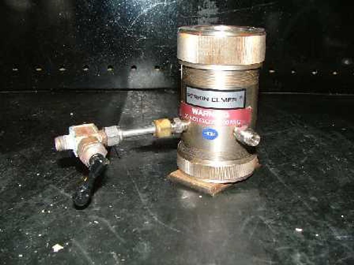 Used QTY. 1. PERKIN ELMER BARREL KBR DIE. NOT TO EXCEED 200 PSIG.