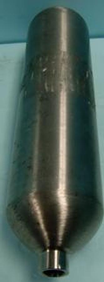 Used QTY. 1. WHITEY SAMPLE CYLINDER 2250 ML PRESSURE BOMB D.O.T-3A1800 304L-HDF8-2250.