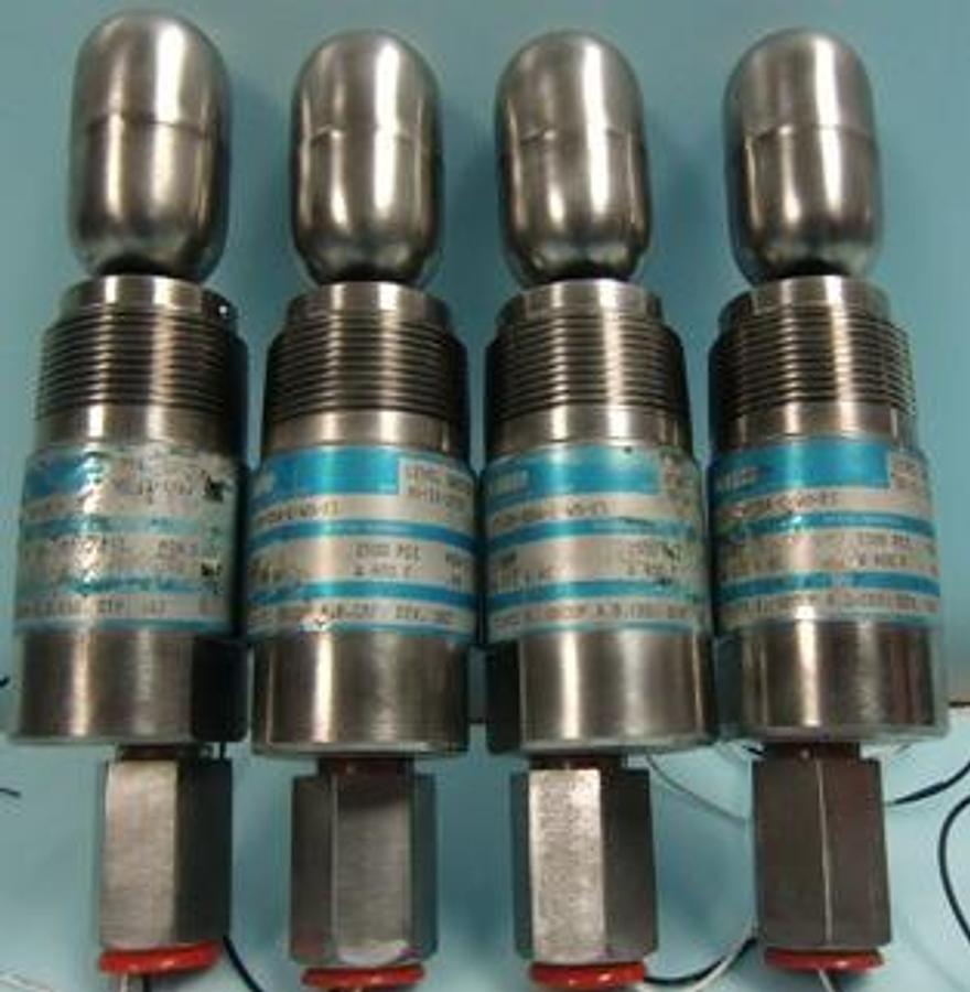 Used QTY. 4. SOR LEVEL SWITCH MOD.NO.1510B-G5A-C-W9-ES 1. AMP @ 110 V/AC 1500 PSI @ 400 DEG. F. CLASS 1