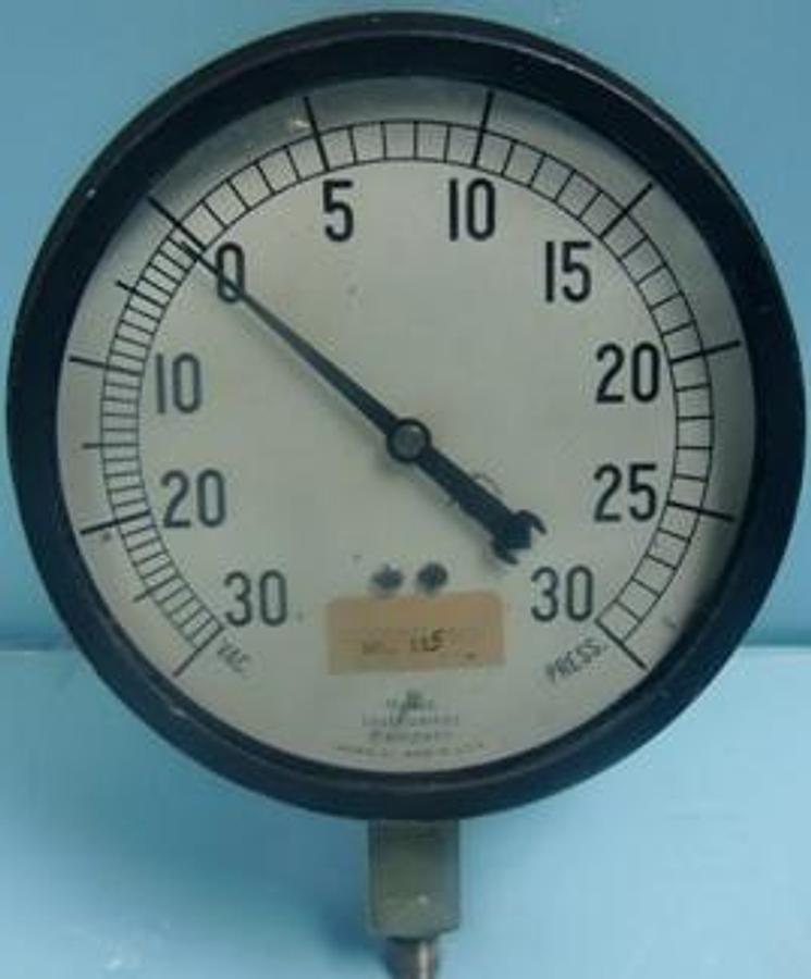 Used QTY. 1. MARSH INSTRUMENT COMPANY GAUGE READING VAC 30-0 PRESS.0-30.