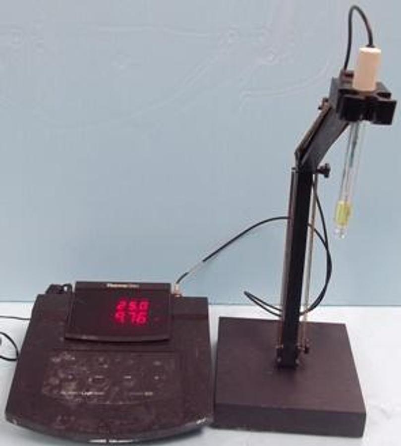 Used QTY. 1. THERMO SCIENTIFIC ORION PERPHECT LOGR METER MODEL NO. 320 PH METER