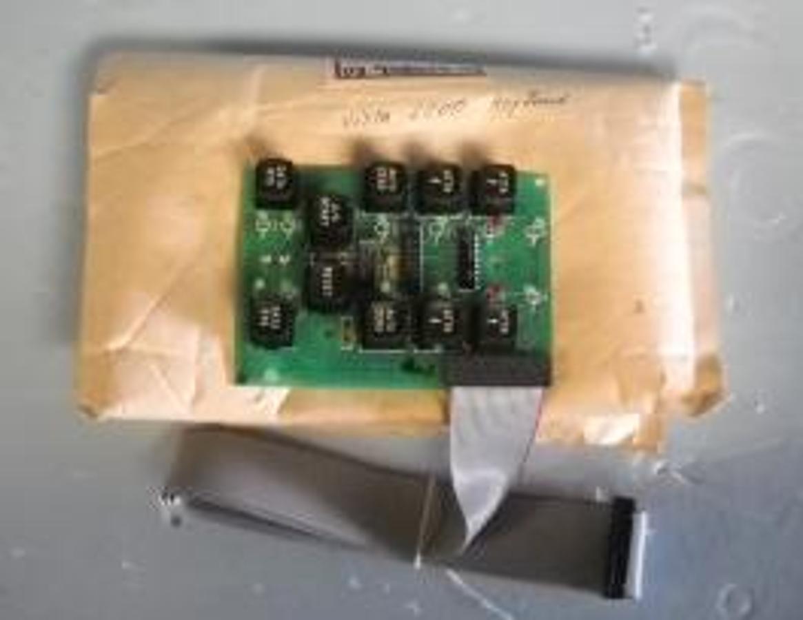 Used QTY. 1. VISTA 6000 KEYBOARD REV 1 P/N 03-908057-00 A/W 03-908058-00.