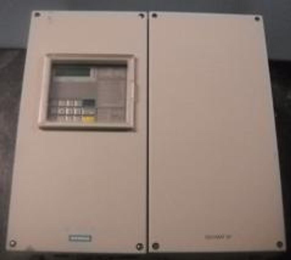 Used QTY. 1. SIEMENS OXYMAT 5F ISO BUTANOL OXYGEN ANALYZER % VOL. 02. (OXYGEN)7MB1010-OBG10-OBB1