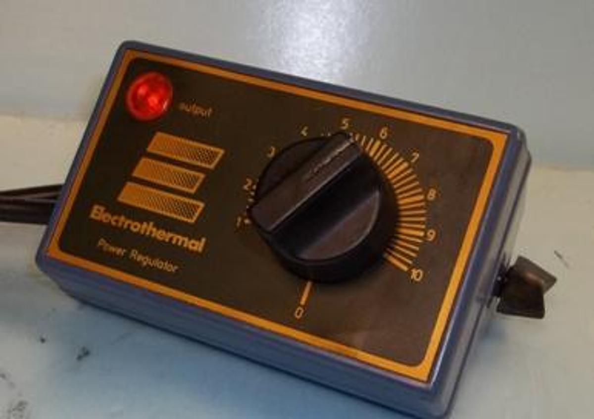 Used QTY. 1. ELECTROTHERMAL POWER REGULATOR CAT: MC228