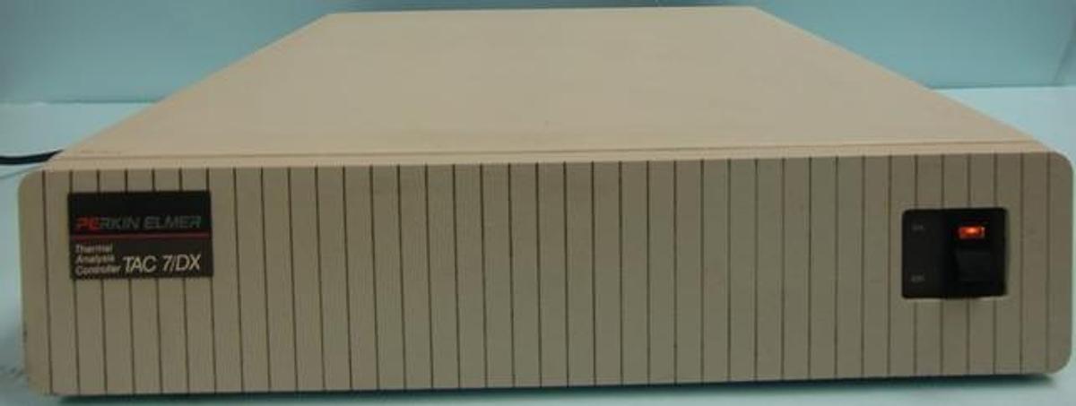 Used PERKIN ELMER THERMO ANALYSIS CONTROLLER FILE NO. LR23329C MODEL NO. TAC 7/DX 120 V 60 HZ 0.5 A FUSE 110/120 VAC 50/60 HZ .50 A SLOB LO