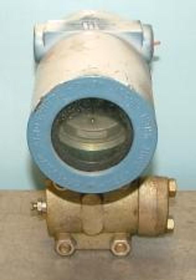 Used ROSEMOUNT TRANSMITTER NO INFO NO TAGS FM EXPLOSION PROOF FOR CLASS I DIV 1 GROUPS B