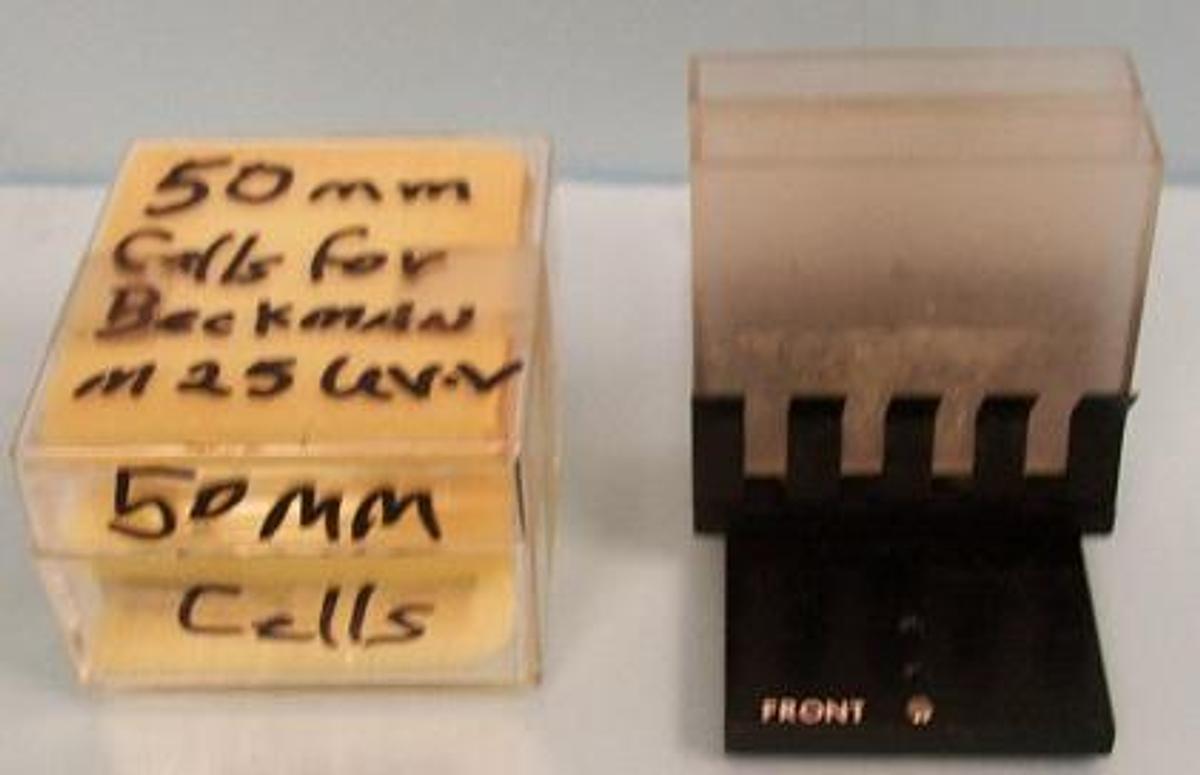 Used QTY. 1. BECKMAN CELL HOLDER QTY. 4. BECKMAN 50MM CELLS FOR BECKMAN M25 UV-VIS.