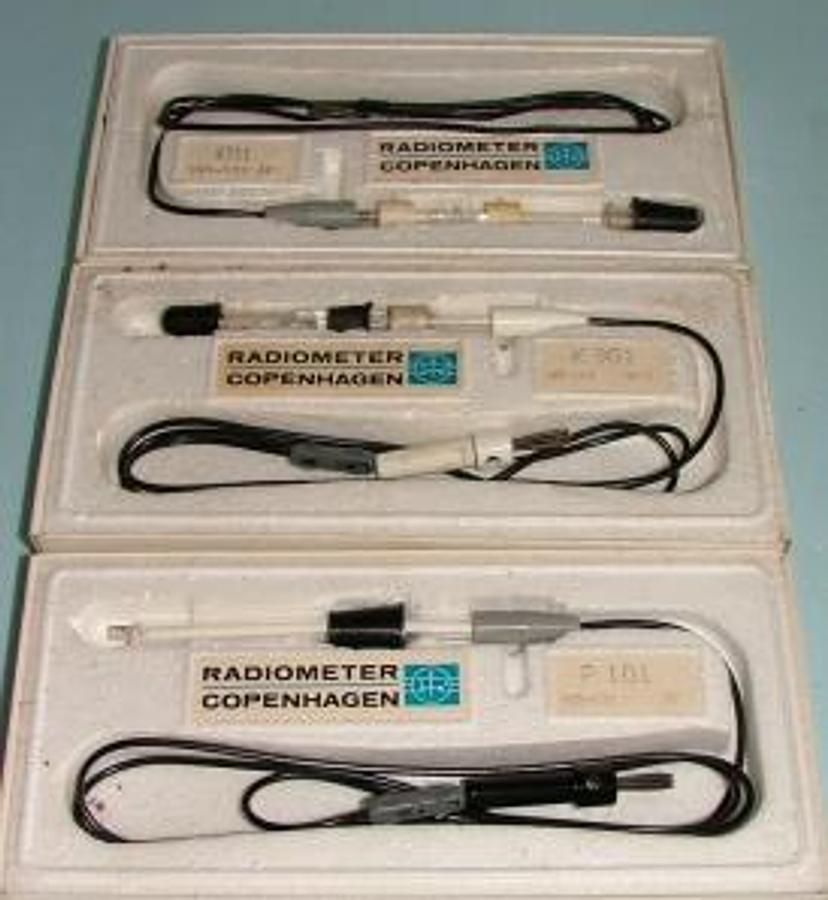 Used QTY. 3. RADIOMETER ELECTRODE ELECTROCHEMICAL MEASURING INSTRUMENTS P 101 945-131 97.