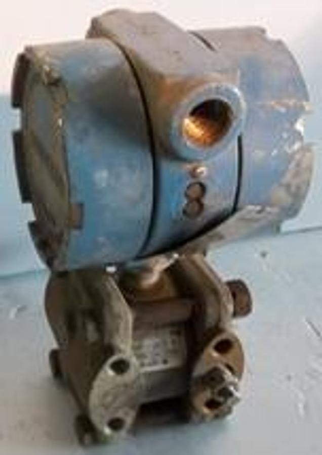 Used QTY. 1. ROSEMOUNT TRANSMITTER