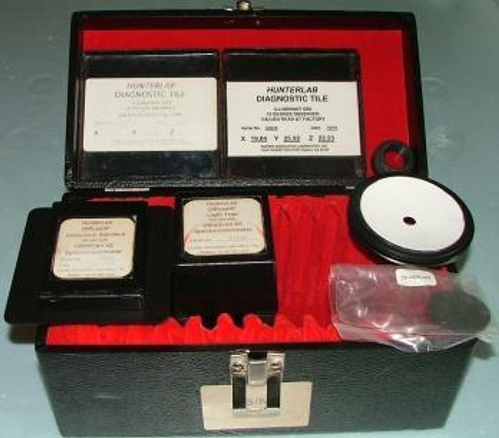 Used HUNTER LAB COLOR QUEST XE BLACK VELVET LINED BOX CONTAINING: DIAGNOSTIC TILE ILLUMINATE D65 10 DEG. OBSERVER VALUS READ AT FACTORY