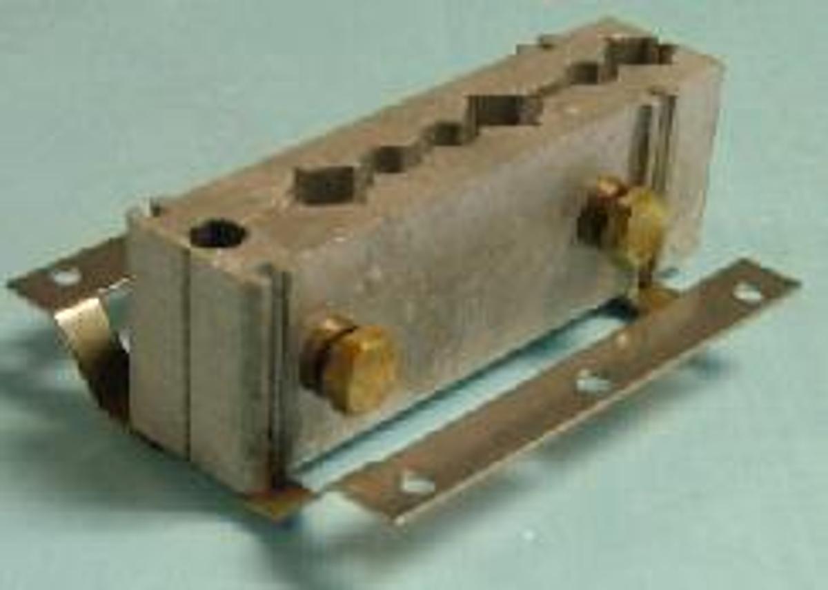 Used VARIAN GAS CHROMATOGRAPH PART