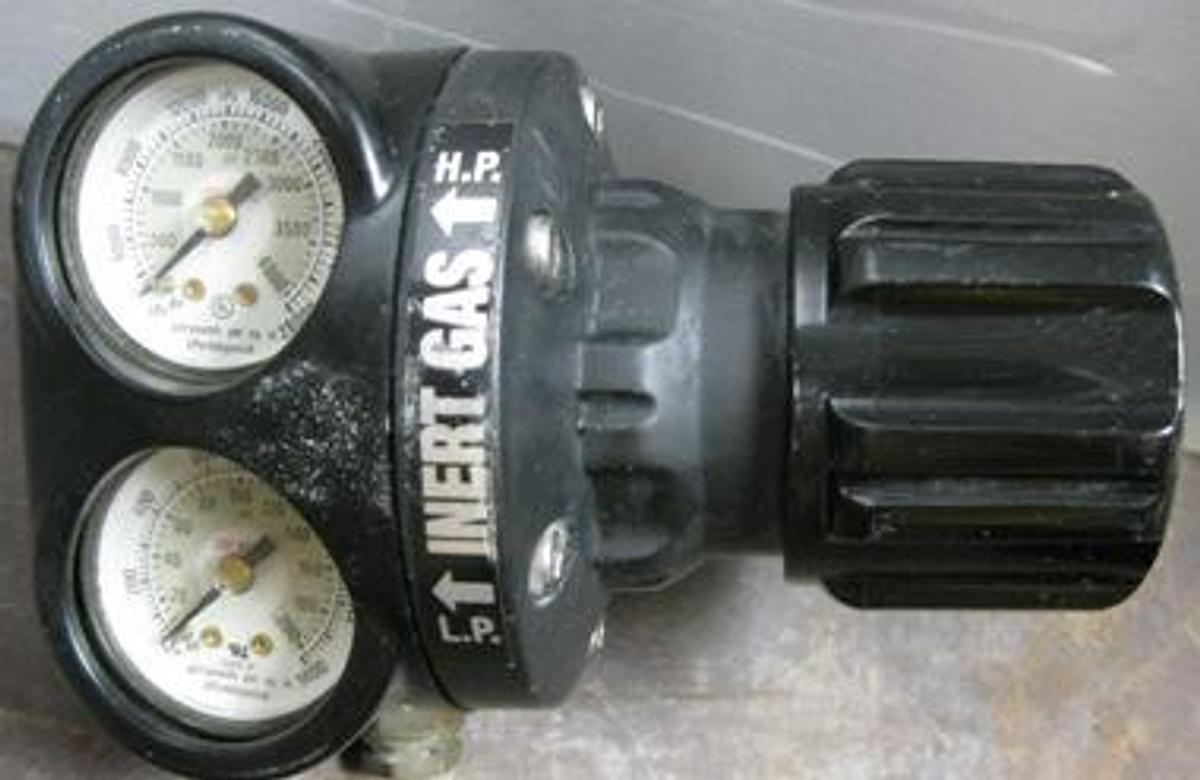 Used QTY. 1. VICTORY AN ESAB BRAND EDGE SERIES REGULATOR