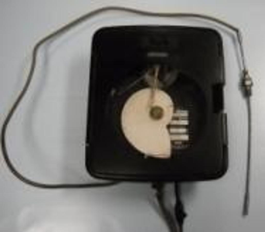 Used QTY. 1. FOXBORO CONTROLLER TEMPERATURE DATA